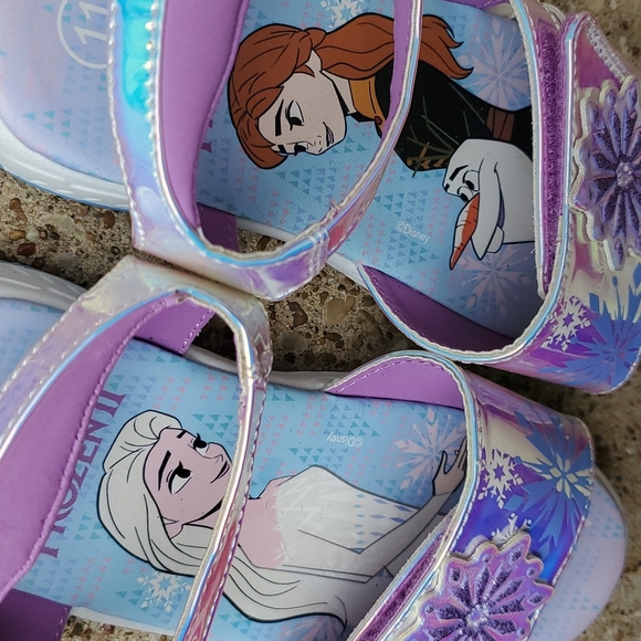 Disney Frozen II Iridsecent Sandals Anna Elsa Toddler Girls 11 - Picture 8 of 8